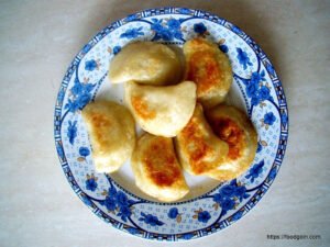 পোল্যান্ডের জাতীয় খাবার, পাইরোগি রুস্কি