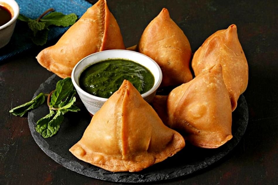 ঘরে বসেই সিঙ্গারা তৈরী ঘরে বসেই সিঙ্গারা তৈরী এর রেসিপি 